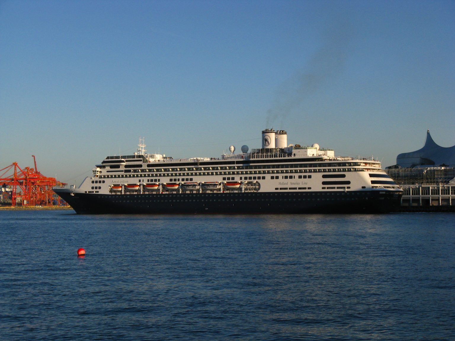 How Big Was the Titanic Compared to a Modern Cruise Ship ...