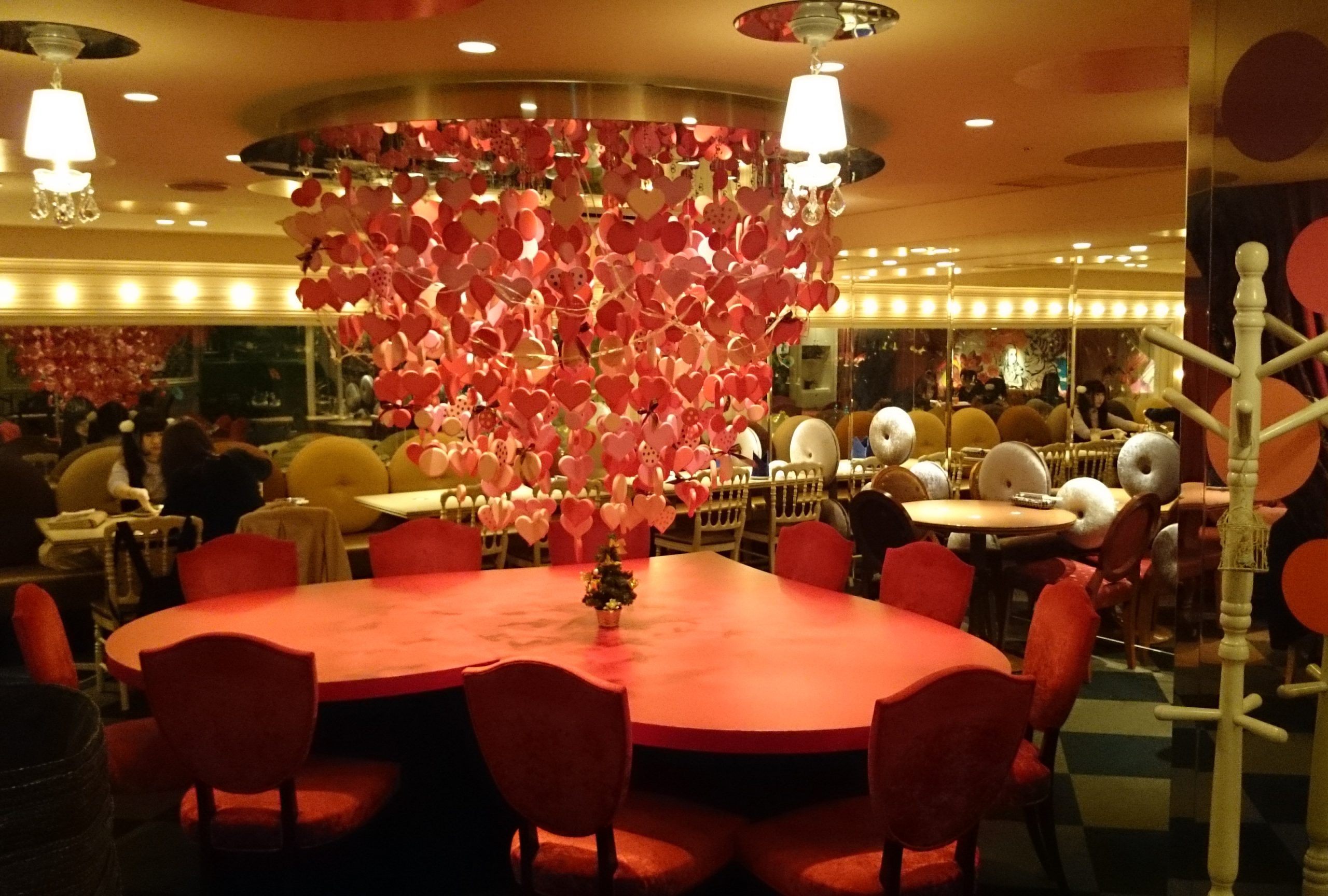 cruise ship with alice in wonderland restaurant